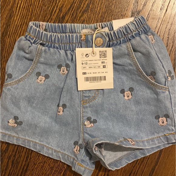 Zara 9/12 Mickey shorts - Picture 1 of 1